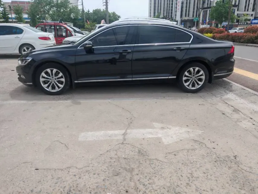 2018 Volkswagen Magotan 1.8T 180HP L4 7DCT,autocango,china used car exporter,china ev exporter,chinese used car exporter,chinese used ev exporter