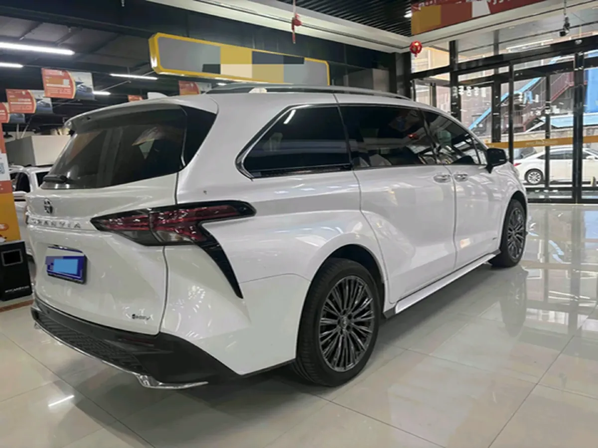 2024 Toyota Granvia 2.5L 189HP L4 E-CVT Hybrid,autocango,china used car exporter,china ev exporter,chinese used car exporter,chinese used ev exporter