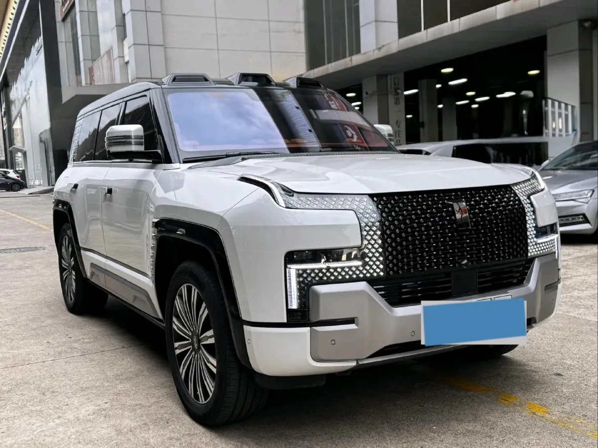 2023 YangWang U8 2.0T 272HP L4 REEV 49.05KWH,autocango,china used car exporter,china ev exporter,chinese used car exporter,chinese used ev exporter