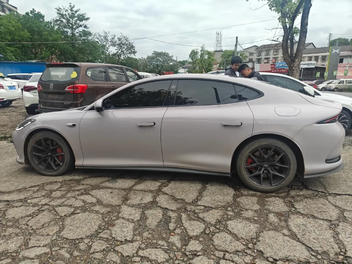 2024 IM L6 BEV 75KWH,autocango,china used car exporter,china ev exporter,chinese used car exporter,chinese used ev exporter