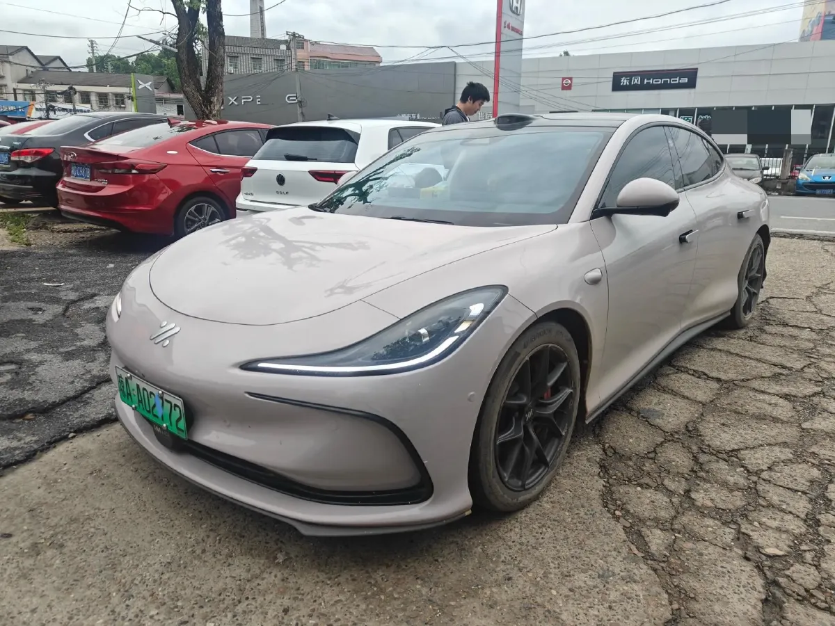 2024 IM L6 BEV 75KWH,autocango,china used car exporter,china ev exporter,chinese used car exporter,chinese used ev exporter