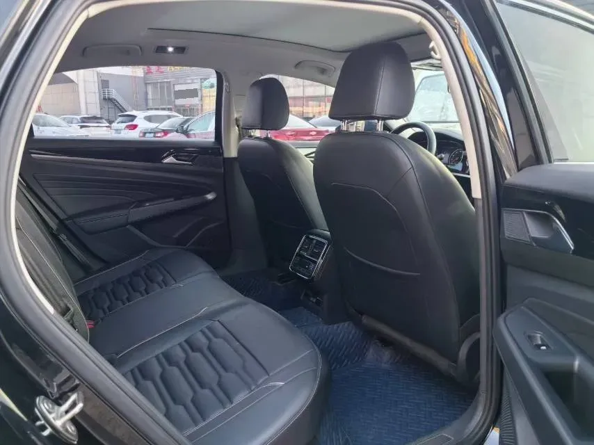 2020 Volkswagen Passat 2.0T 186HP L4 7DCT,autocango,china used car exporter,china ev exporter,chinese used car exporter,chinese used ev exporter