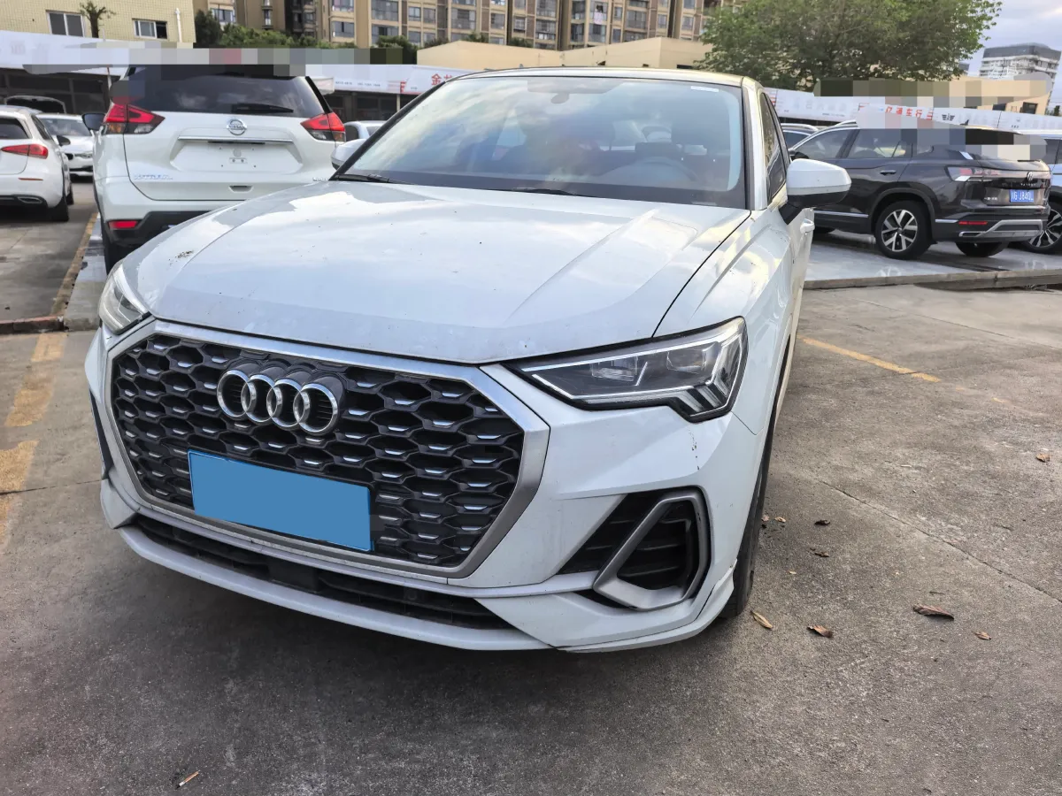 2020 Audi Q3 Sportback 2.0T 186HP L4 7DCT,autocango,china used car exporter,china ev exporter,chinese used car exporter,chinese used ev exporter
