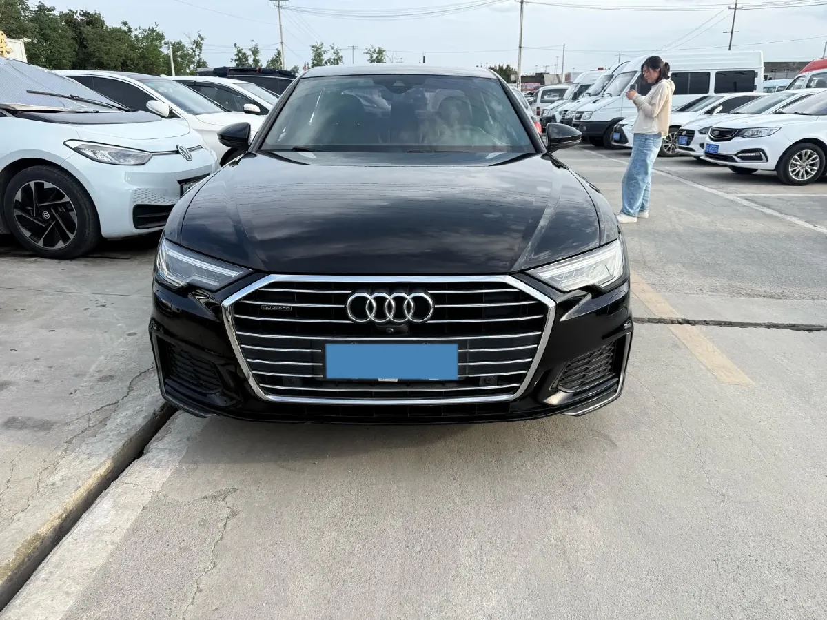 2020 Audi A6L 2.0T 224HP L4 7DCT,autocango,china used car exporter,china ev exporter,chinese used car exporter,chinese used ev exporter