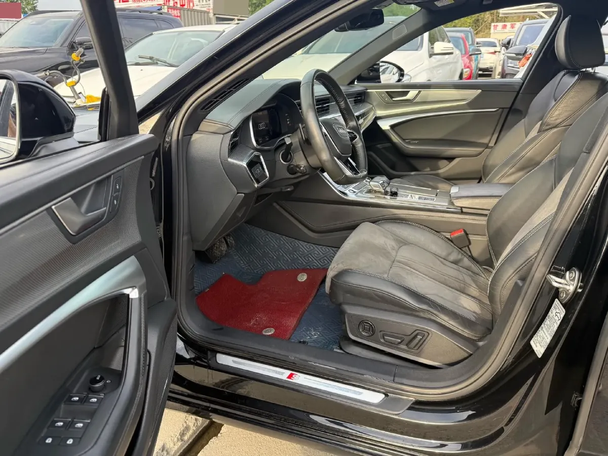 2020 Audi A6L 2.0T 224HP L4 7DCT,autocango,china used car exporter,china ev exporter,chinese used car exporter,chinese used ev exporter