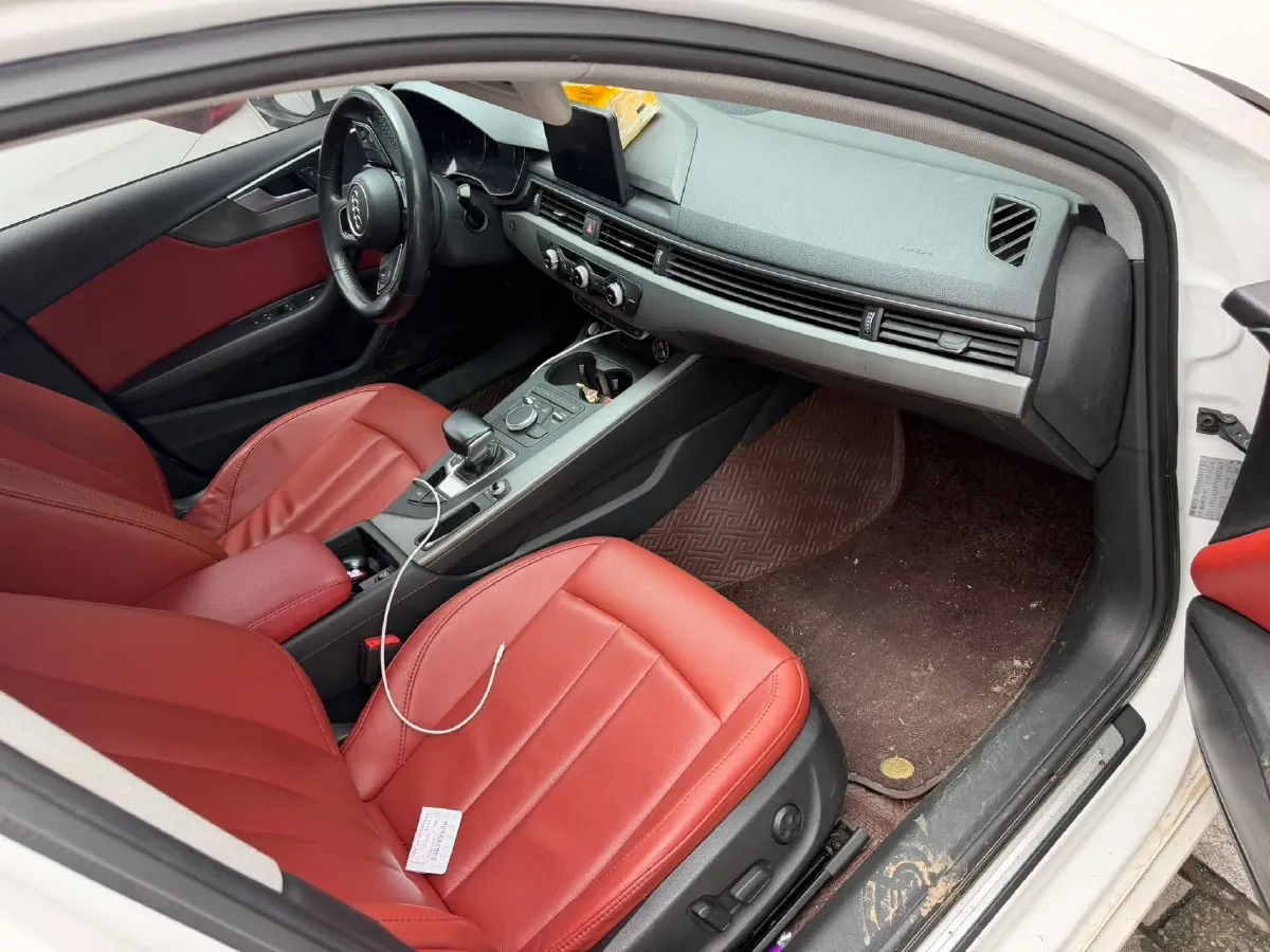 2019 Audi A4L 2.0T 190HP L4 7DCT,autocango,china used car exporter,china ev exporter,chinese used car exporter,chinese used ev exporter