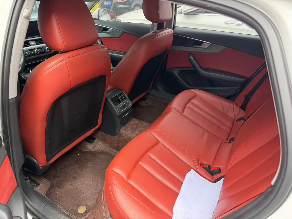 2019 Audi A4L 2.0T 190HP L4 7DCT,autocango,china used car exporter,china ev exporter,chinese used car exporter,chinese used ev exporter