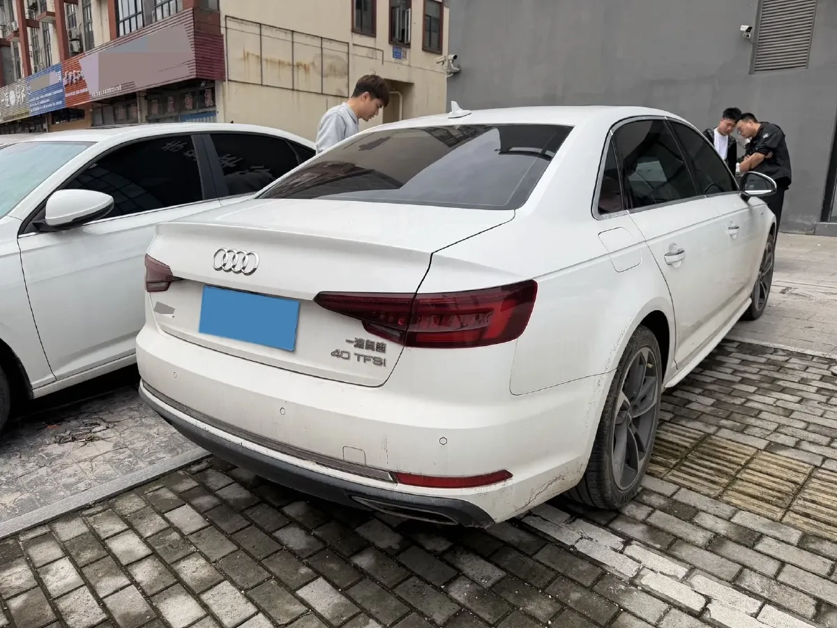 2019 Audi A4L 2.0T 190HP L4 7DCT,autocango,china used car exporter,china ev exporter,chinese used car exporter,chinese used ev exporter