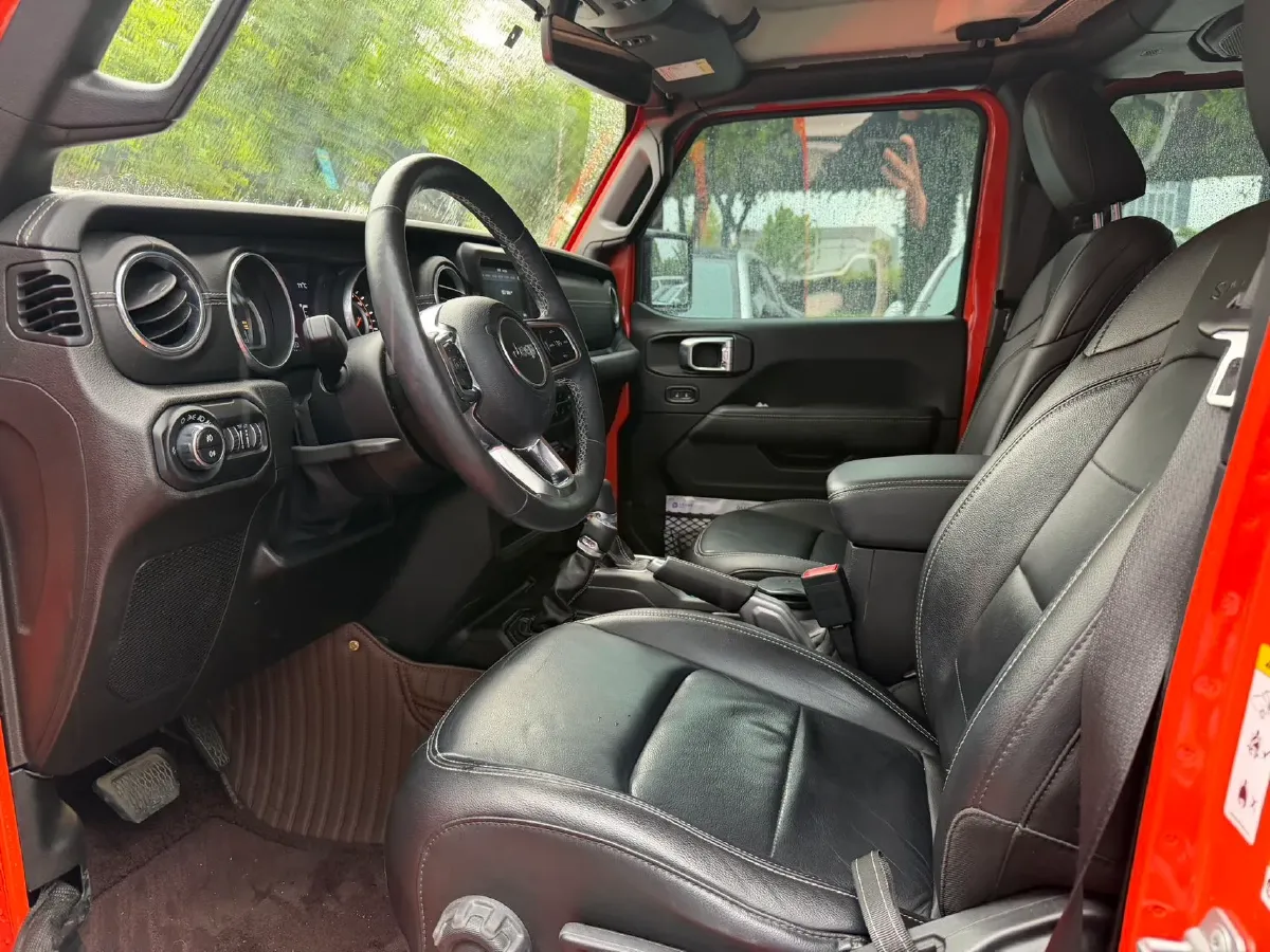 2019 Jeep Wrangler 2.0T 266HP L4 8AT,autocango,china used car exporter,china ev exporter,chinese used car exporter,chinese used ev exporter