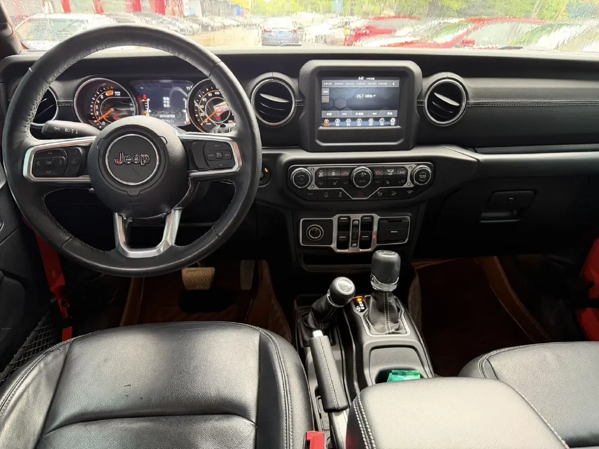 2019 Jeep Wrangler 2.0T 266HP L4 8AT,autocango,china used car exporter,china ev exporter,chinese used car exporter,chinese used ev exporter