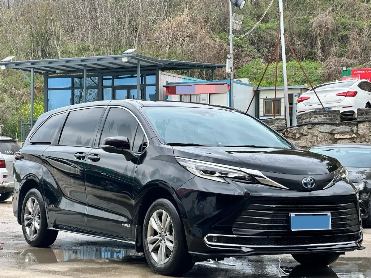 2024 Toyota Sienna 2.5L 189HP L4 E-CVT Hybrid,autocango,china used car exporter,china ev exporter,chinese used car exporter,chinese used ev exporter