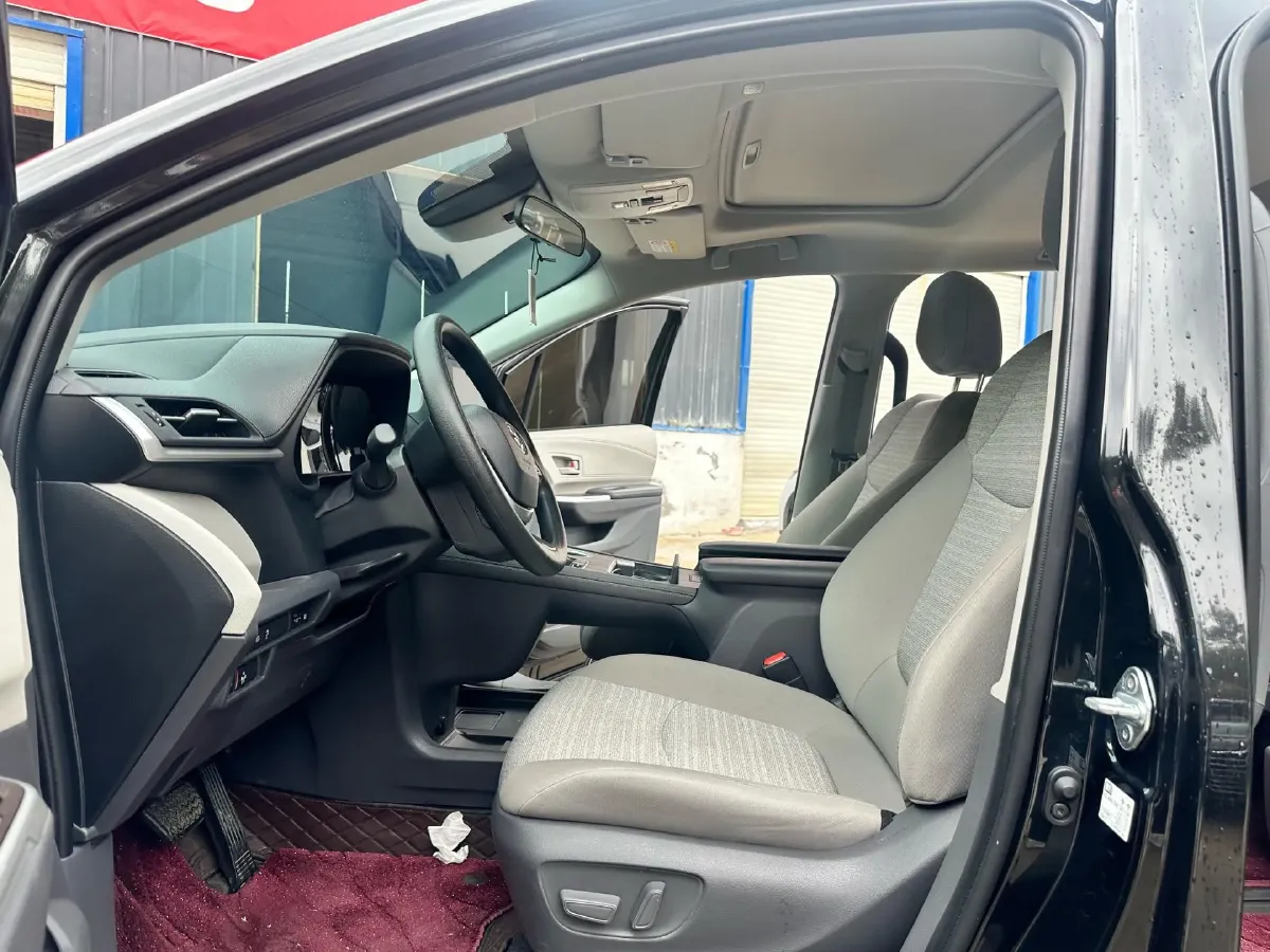 2024 Toyota Sienna 2.5L 189HP L4 E-CVT Hybrid,autocango,china used car exporter,china ev exporter,chinese used car exporter,chinese used ev exporter