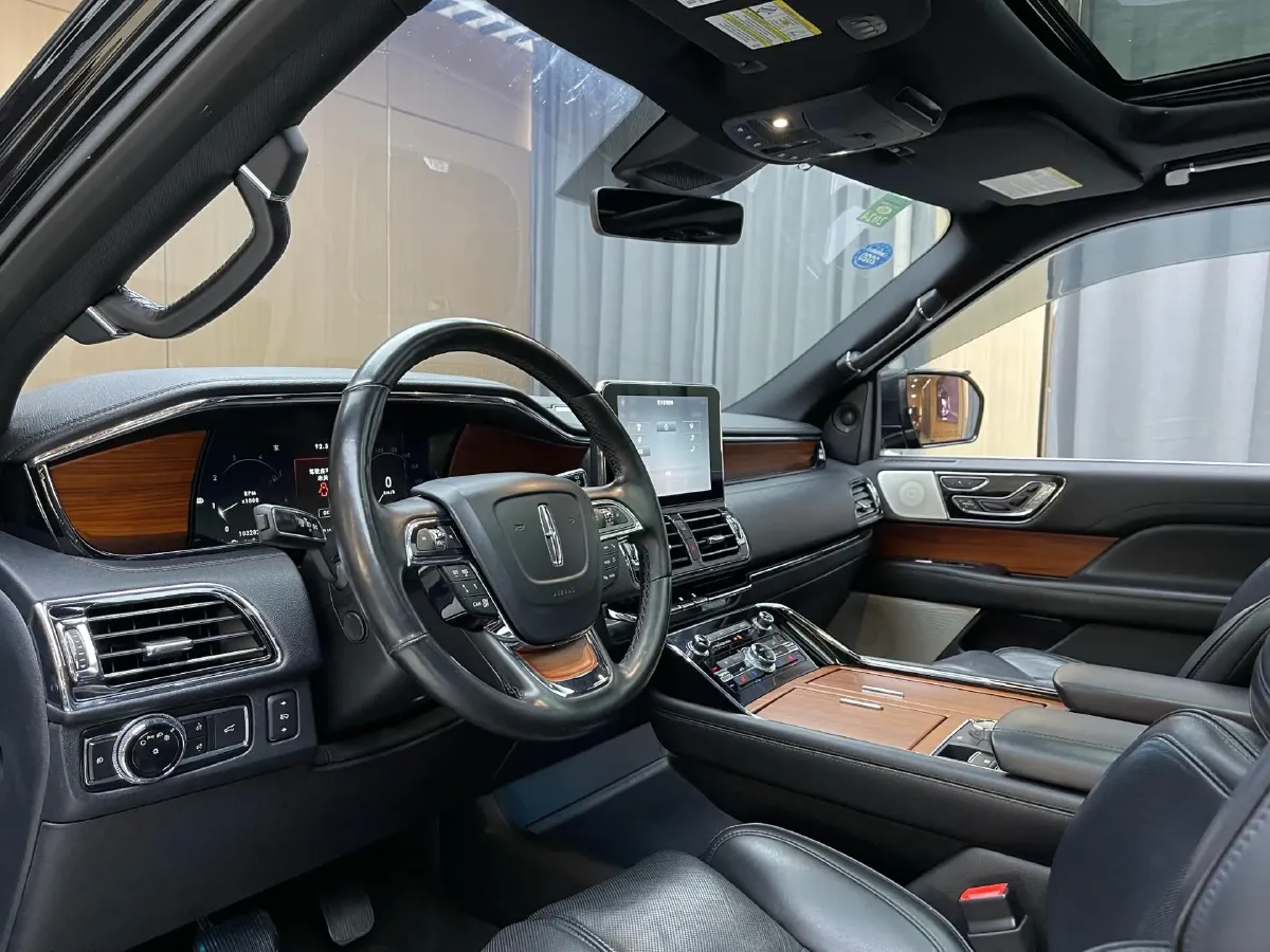 2020 Lincoln Navigator 3.5T 388HP V6 10AT,autocango,china used car exporter,china ev exporter,chinese used car exporter,chinese used ev exporter