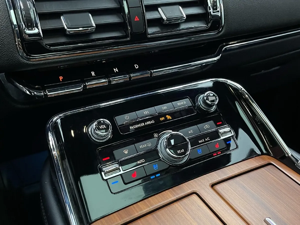 2020 Lincoln Navigator 3.5T 388HP V6 10AT,autocango,china used car exporter,china ev exporter,chinese used car exporter,chinese used ev exporter