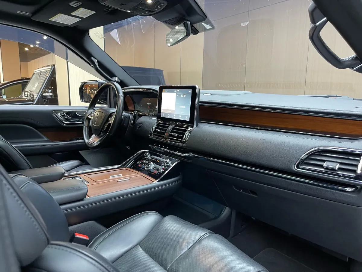 2020 Lincoln Navigator 3.5T 388HP V6 10AT,autocango,china used car exporter,china ev exporter,chinese used car exporter,chinese used ev exporter