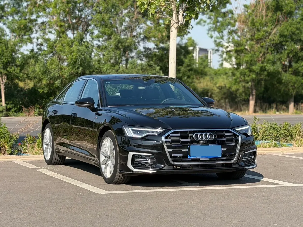 2023 Audi A6L 2.0T 245HP L4 7DCT,autocango,china used car exporter,china ev exporter,chinese used car exporter,chinese used ev exporter