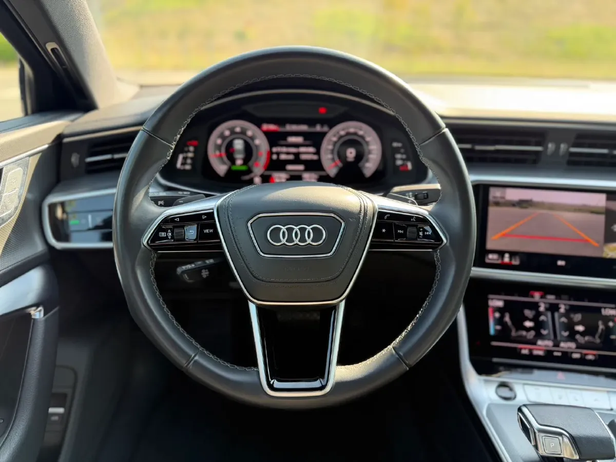 2023 Audi A6L 2.0T 245HP L4 7DCT,autocango,china used car exporter,china ev exporter,chinese used car exporter,chinese used ev exporter