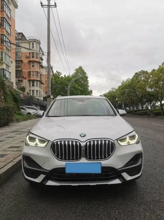 2021 BMW X1 1.5T 140HP L3 7DCT,autocango,china used car exporter,china ev exporter,chinese used car exporter,chinese used ev exporter
