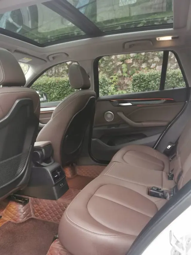 2021 BMW X1 1.5T 140HP L3 7DCT,autocango,china used car exporter,china ev exporter,chinese used car exporter,chinese used ev exporter