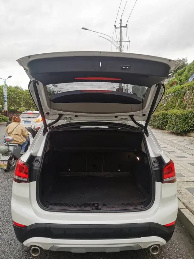 2021 BMW X1 1.5T 140HP L3 7DCT,autocango,china used car exporter,china ev exporter,chinese used car exporter,chinese used ev exporter