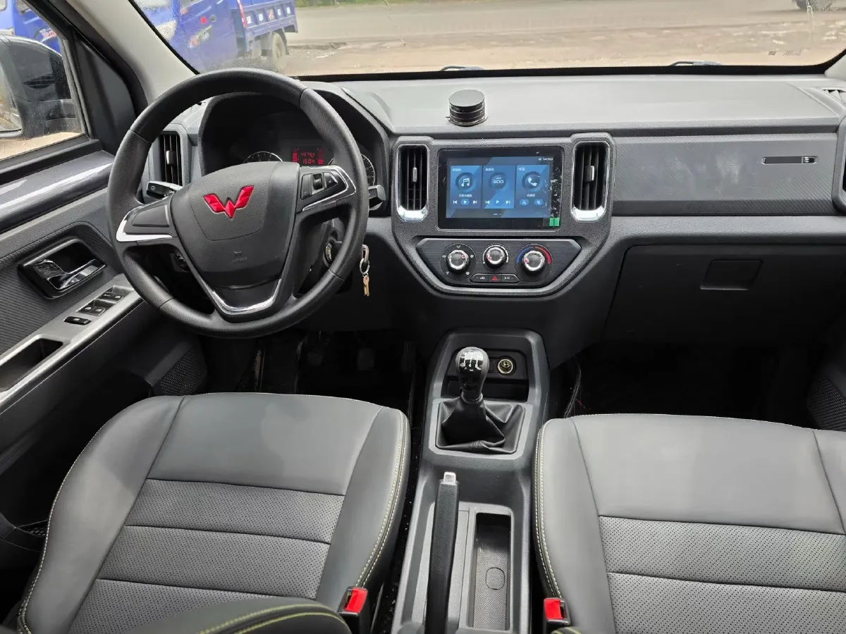 2021 WuLing ZhentTu 1.5L 99HP L4 5MT,autocango,china used car exporter,china ev exporter,chinese used car exporter,chinese used ev exporter