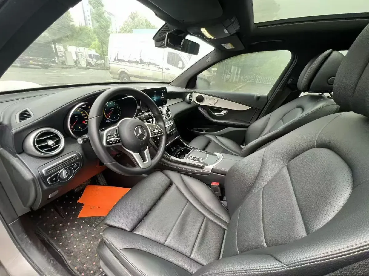 2021 Mercedes-Benz GLC Class 2.0T 197HP L4 9AT,autocango,china used car exporter,china ev exporter,chinese used car exporter,chinese used ev exporter