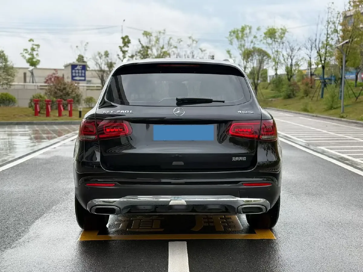 2021 Mercedes-Benz GLC Class 2.0T 197HP L4 9AT,autocango,china used car exporter,china ev exporter,chinese used car exporter,chinese used ev exporter