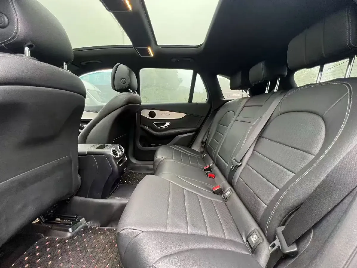 2021 Mercedes-Benz GLC Class 2.0T 197HP L4 9AT,autocango,china used car exporter,china ev exporter,chinese used car exporter,chinese used ev exporter