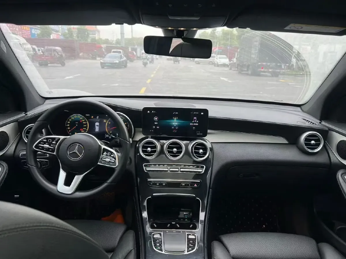 2021 Mercedes-Benz GLC Class 2.0T 197HP L4 9AT,autocango,china used car exporter,china ev exporter,chinese used car exporter,chinese used ev exporter