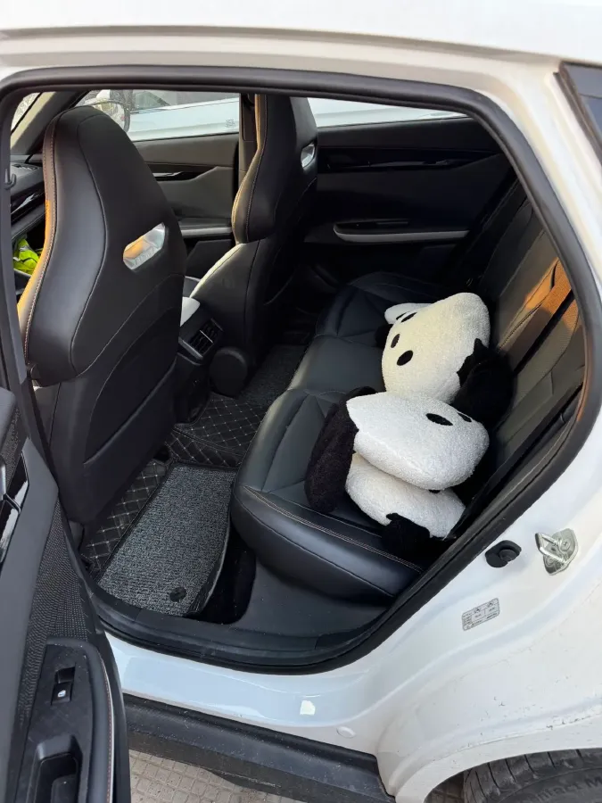 2023 ChangAn UNI-V 1.5T 188HP L4 7DCT,autocango,china used car exporter,china ev exporter,chinese used car exporter,chinese used ev exporter