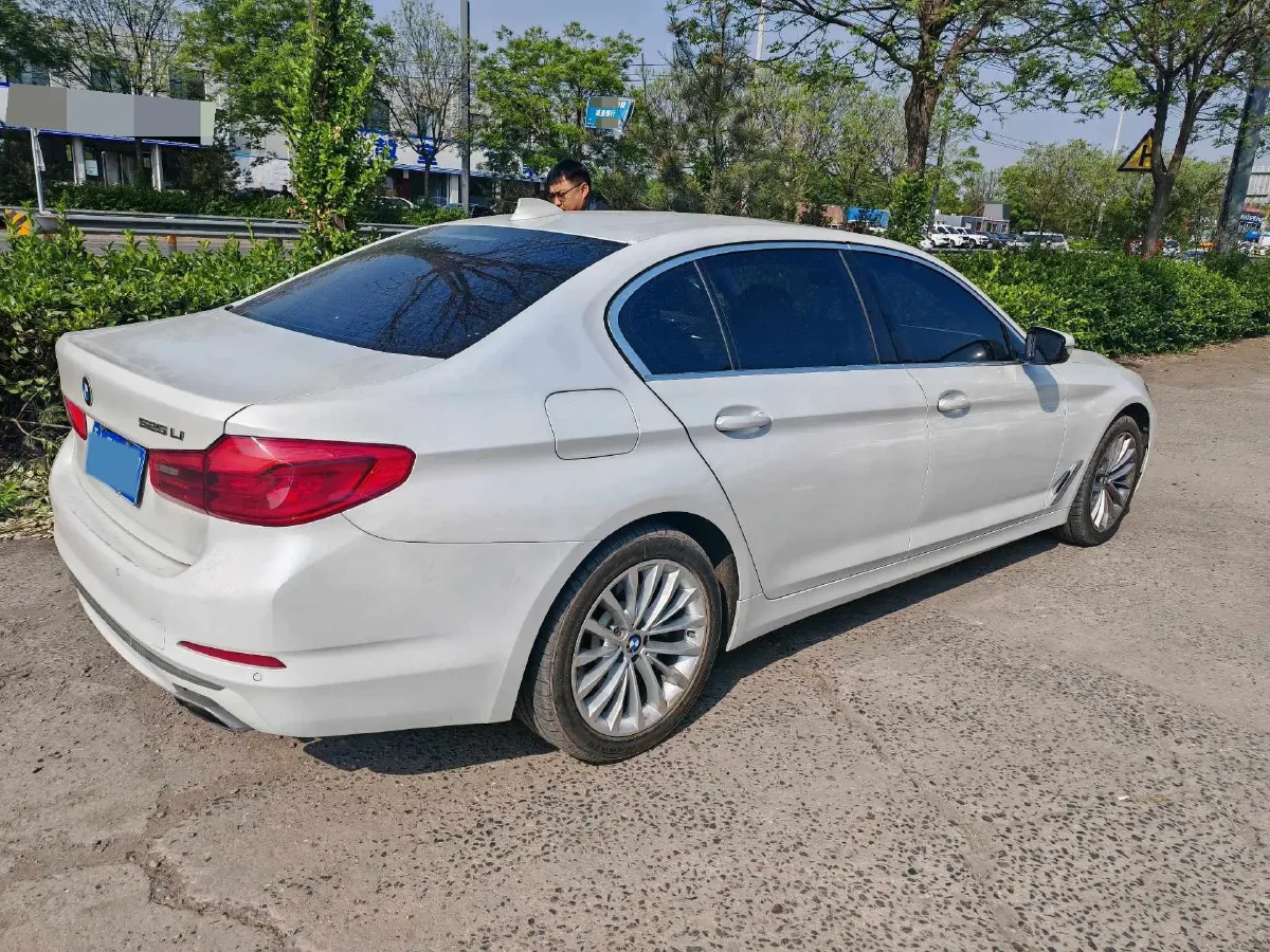 2020 BMW 5 Series 2.0T 184HP L4 8AT,autocango,china used car exporter,china ev exporter,chinese used car exporter,chinese used ev exporter