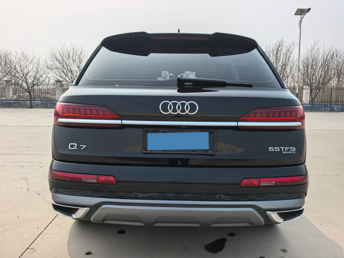 2021 Audi Q7 3.0T 340HP V6 8AT,autocango,china used car exporter,china ev exporter,chinese used car exporter,chinese used ev exporter
