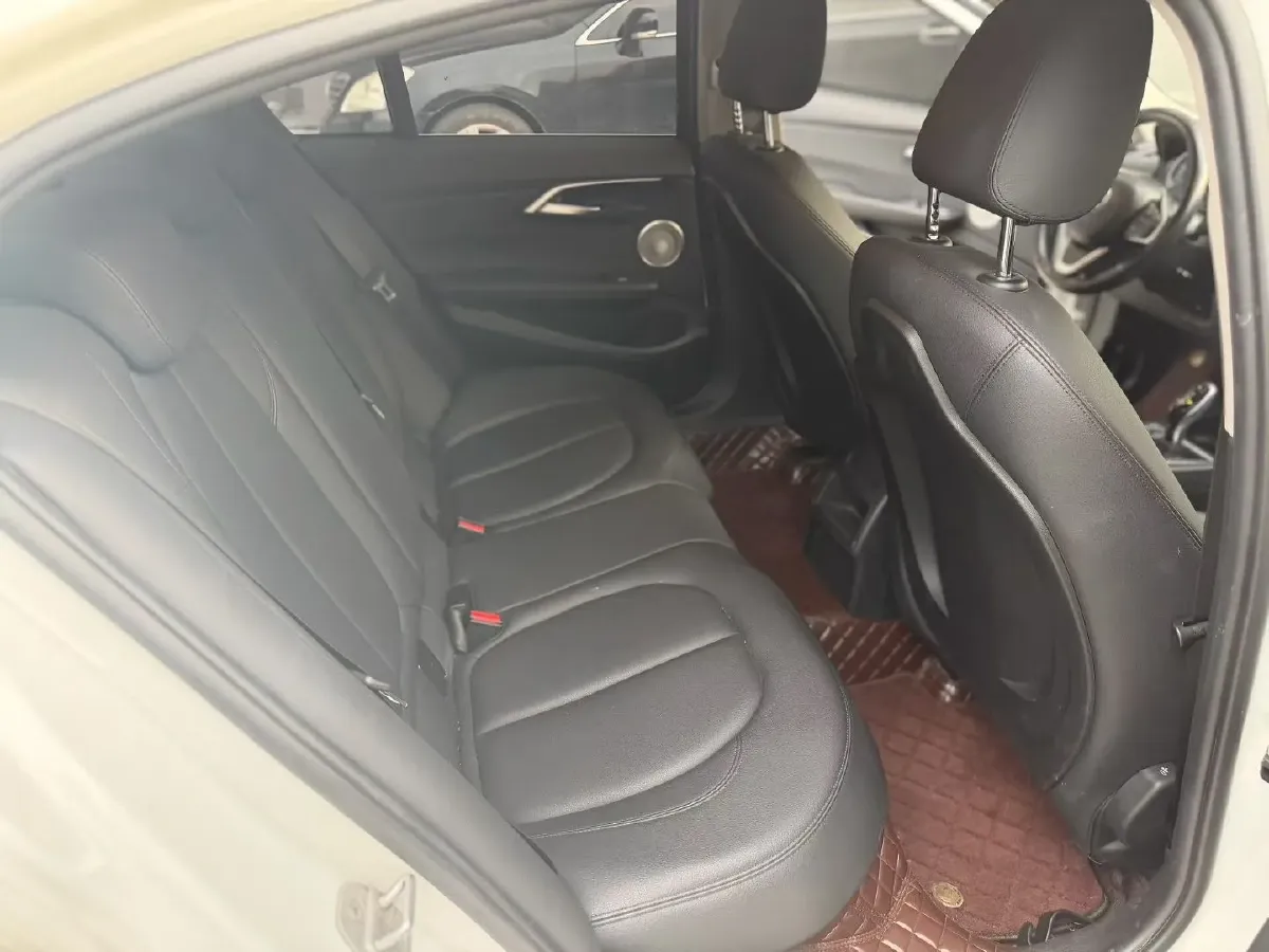 2021 BMW 1 Series 1.5T 140HP L3 7DCT,autocango,china used car exporter,china ev exporter,chinese used car exporter,chinese used ev exporter