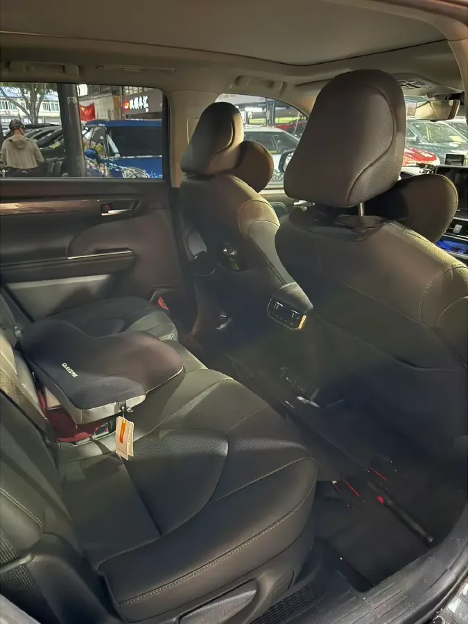 2022 Toyota Highlander 2.5L 192HP L4 E-CVT Hybrid,autocango,china used car exporter,china ev exporter,chinese used car exporter,chinese used ev exporter