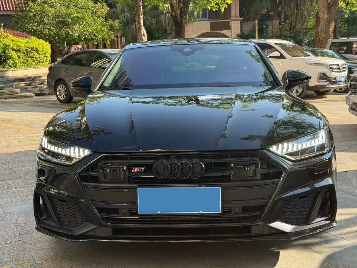 2021 Audi A7 2.0T 190HP L4 7DCT,autocango,china used car exporter,china ev exporter,chinese used car exporter,chinese used ev exporter
