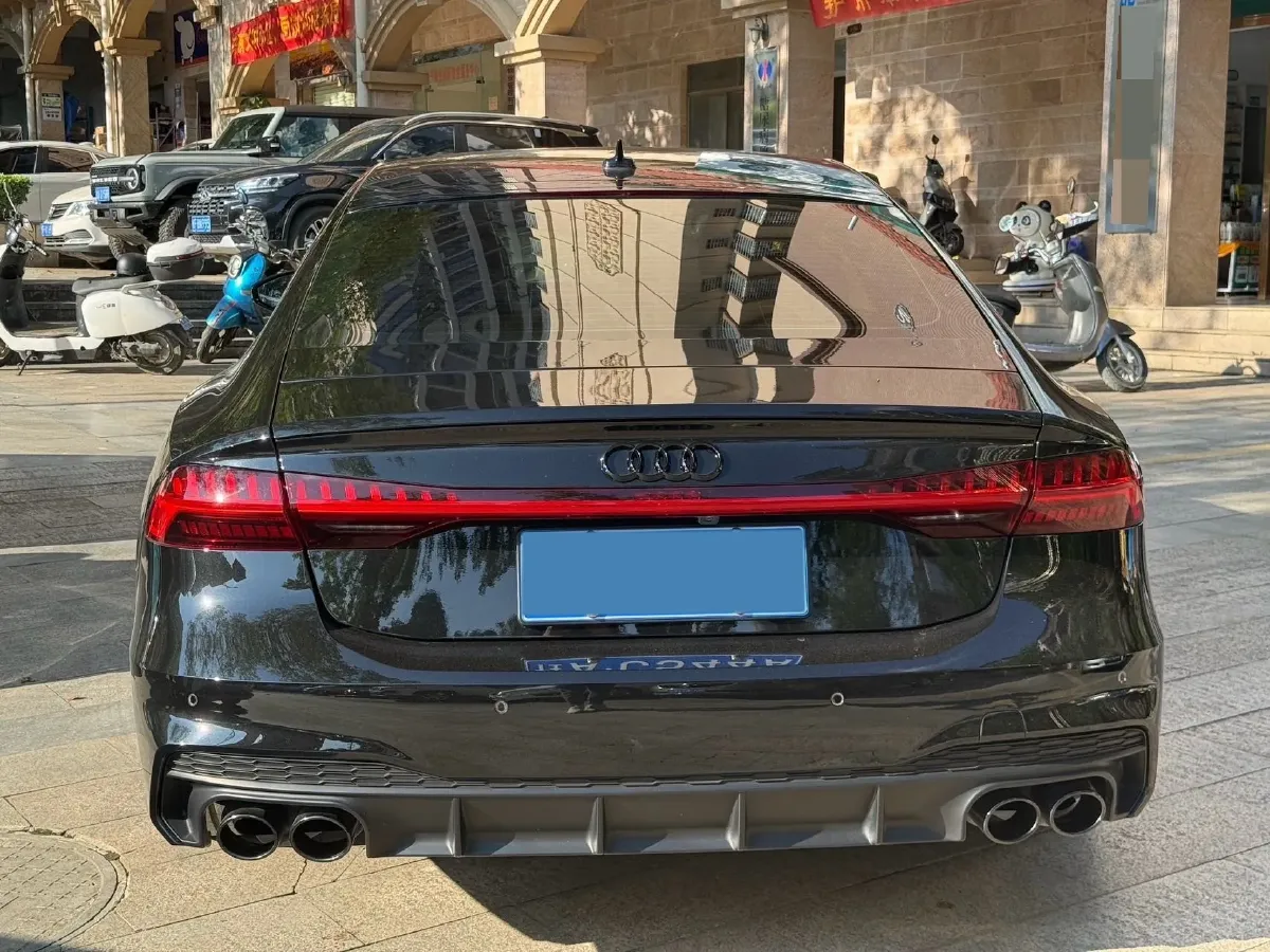 2021 Audi A7 2.0T 190HP L4 7DCT,autocango,china used car exporter,china ev exporter,chinese used car exporter,chinese used ev exporter