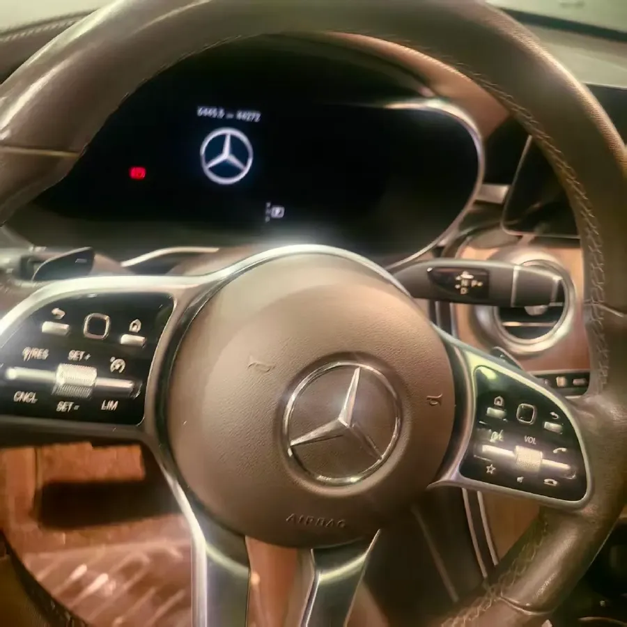 2021 Mercedes-Benz GLC Class 2.0T 258HP L4 9AT,autocango,china used car exporter,china ev exporter,chinese used car exporter,chinese used ev exporter