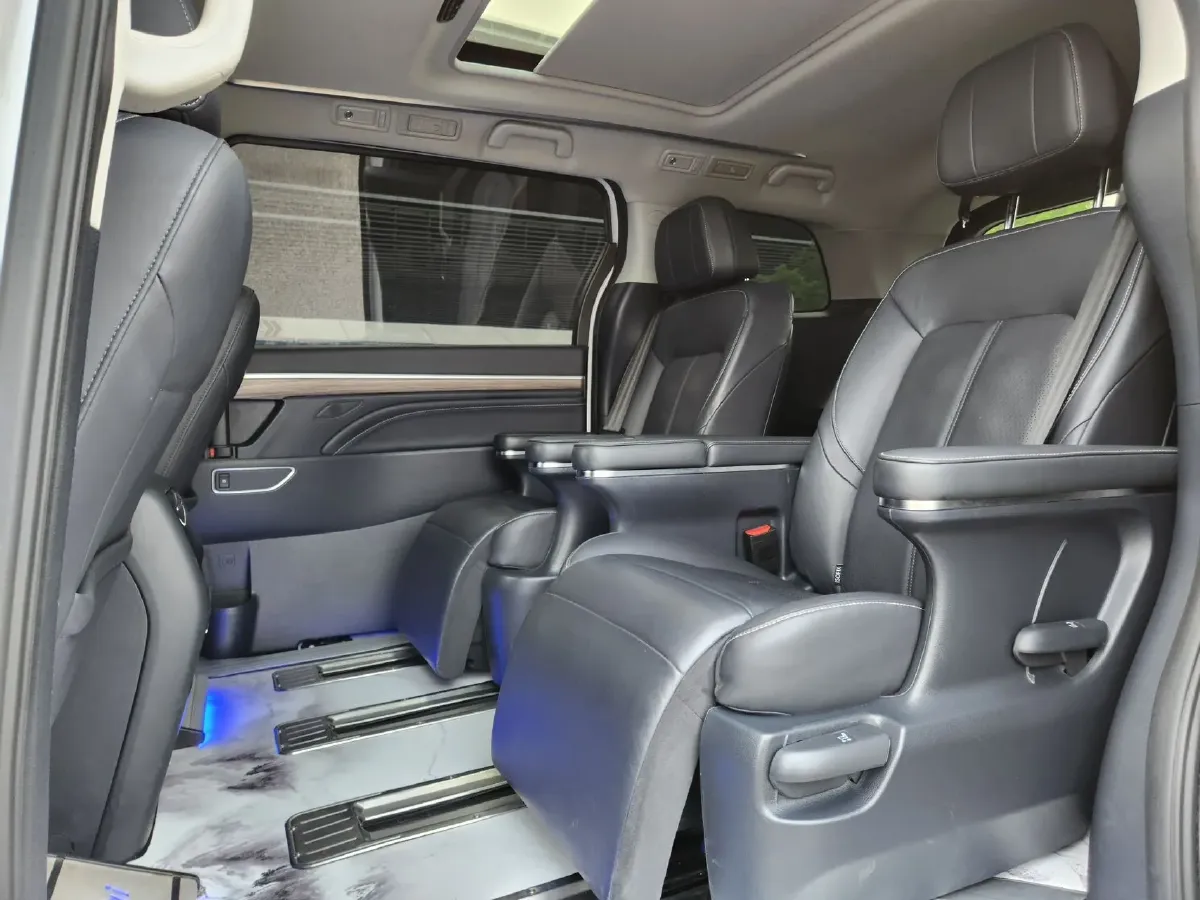 2023 GAC Trumpchi M8 2.0T 252HP L4 8AT,autocango,china used car exporter,china ev exporter,chinese used car exporter,chinese used ev exporter