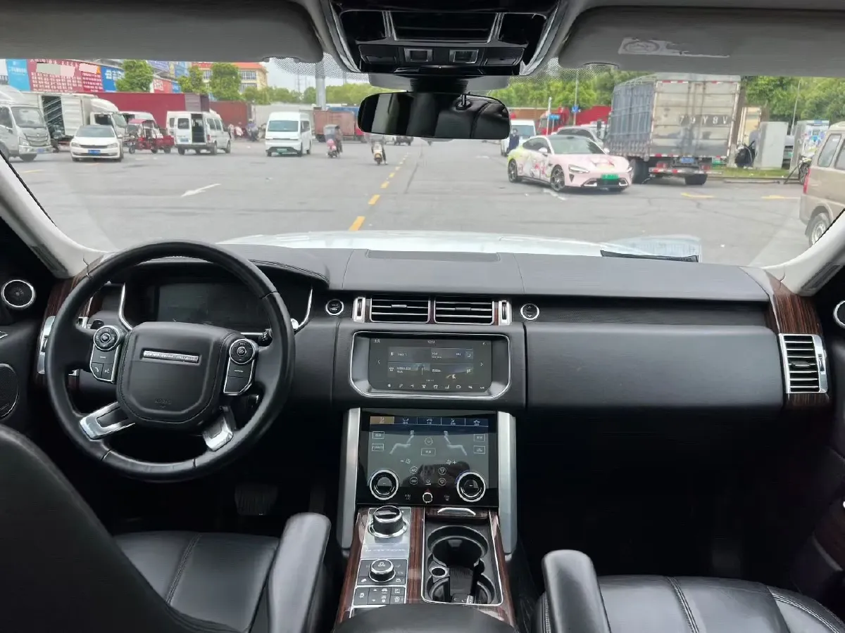 2018 Land Rover Range Rover Evoque 2.0T 241HP L4 9AT,autocango,china used car exporter,china ev exporter,chinese used car exporter,chinese used ev exporter