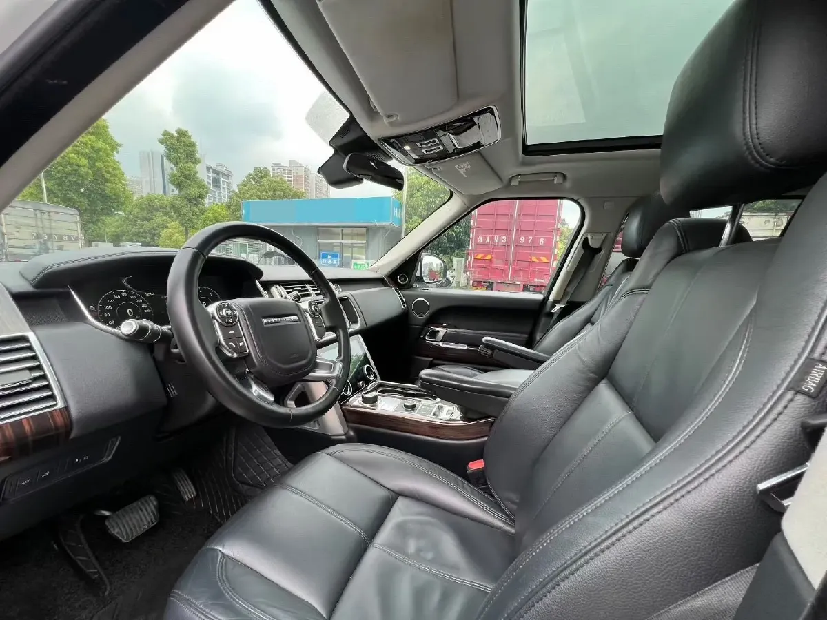 2018 Land Rover Range Rover Evoque 2.0T 241HP L4 9AT,autocango,china used car exporter,china ev exporter,chinese used car exporter,chinese used ev exporter