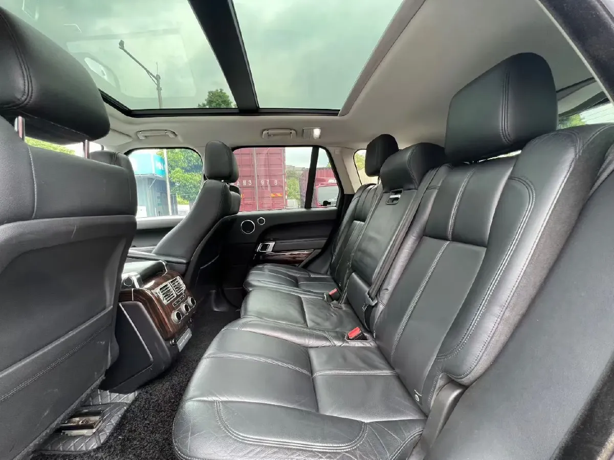 2018 Land Rover Range Rover Evoque 2.0T 241HP L4 9AT,autocango,china used car exporter,china ev exporter,chinese used car exporter,chinese used ev exporter