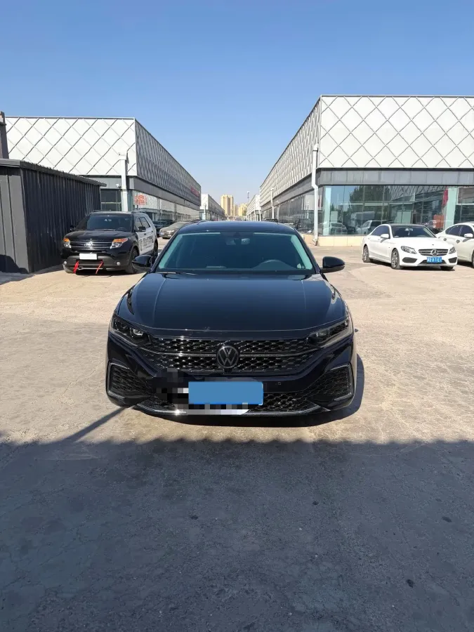 2025 Volkswagen Passat 2.0T 220HP L4 7DCT,autocango,china used car exporter,china ev exporter,chinese used car exporter,chinese used ev exporter