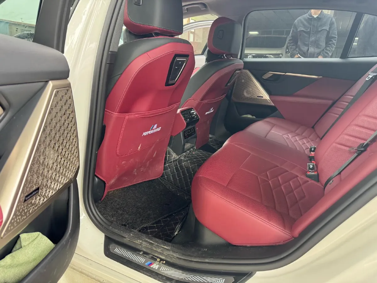 2024 BMW 5 Series 2.0T 258HP L4 8AT,autocango,china used car exporter,china ev exporter,chinese used car exporter,chinese used ev exporter