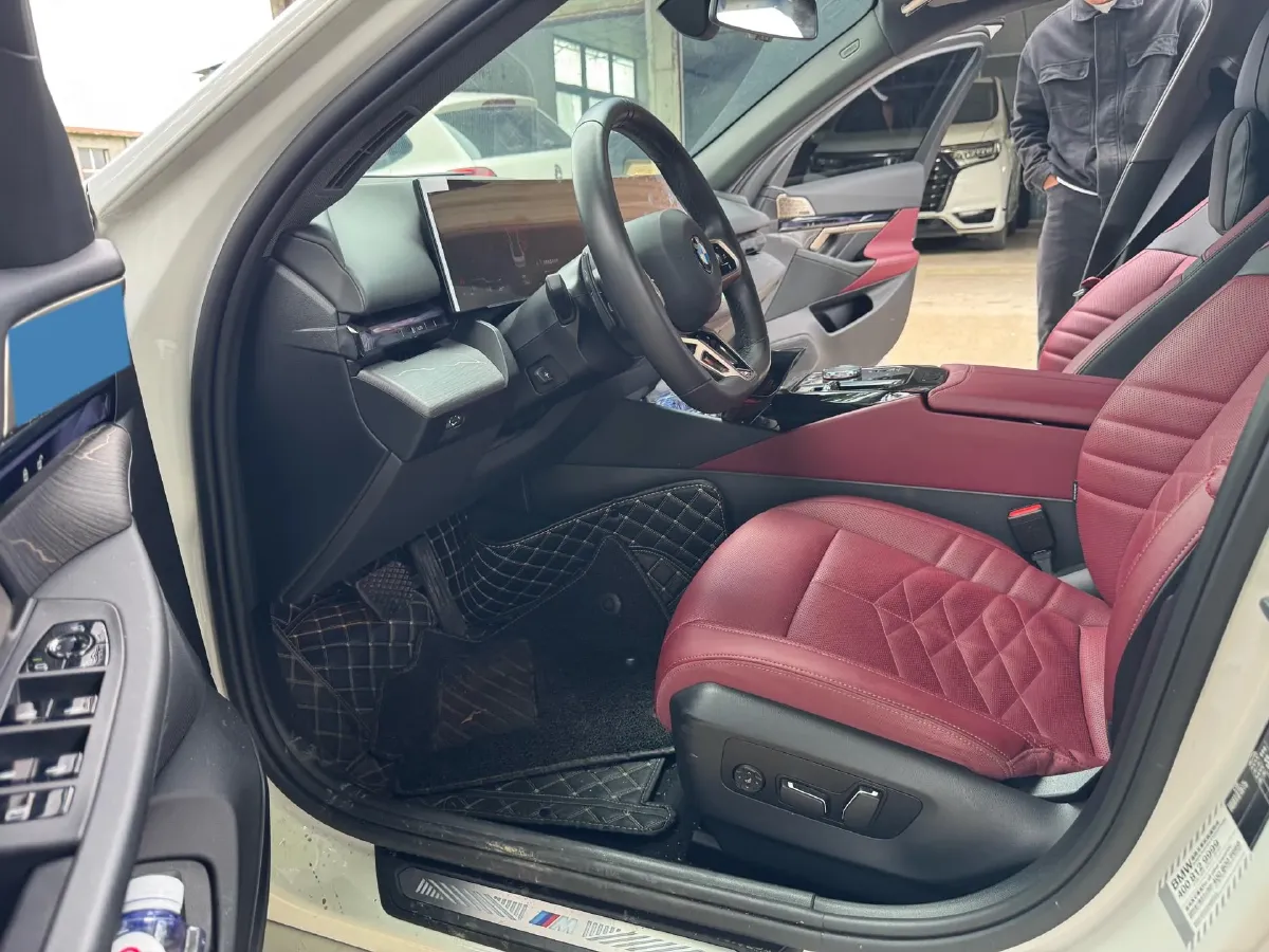 2024 BMW 5 Series 2.0T 258HP L4 8AT,autocango,china used car exporter,china ev exporter,chinese used car exporter,chinese used ev exporter