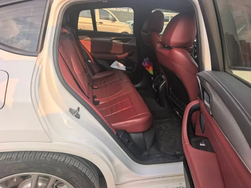 2020 BMW X4 2.0T 184HP L4 8AT,autocango,china used car exporter,china ev exporter,chinese used car exporter,chinese used ev exporter