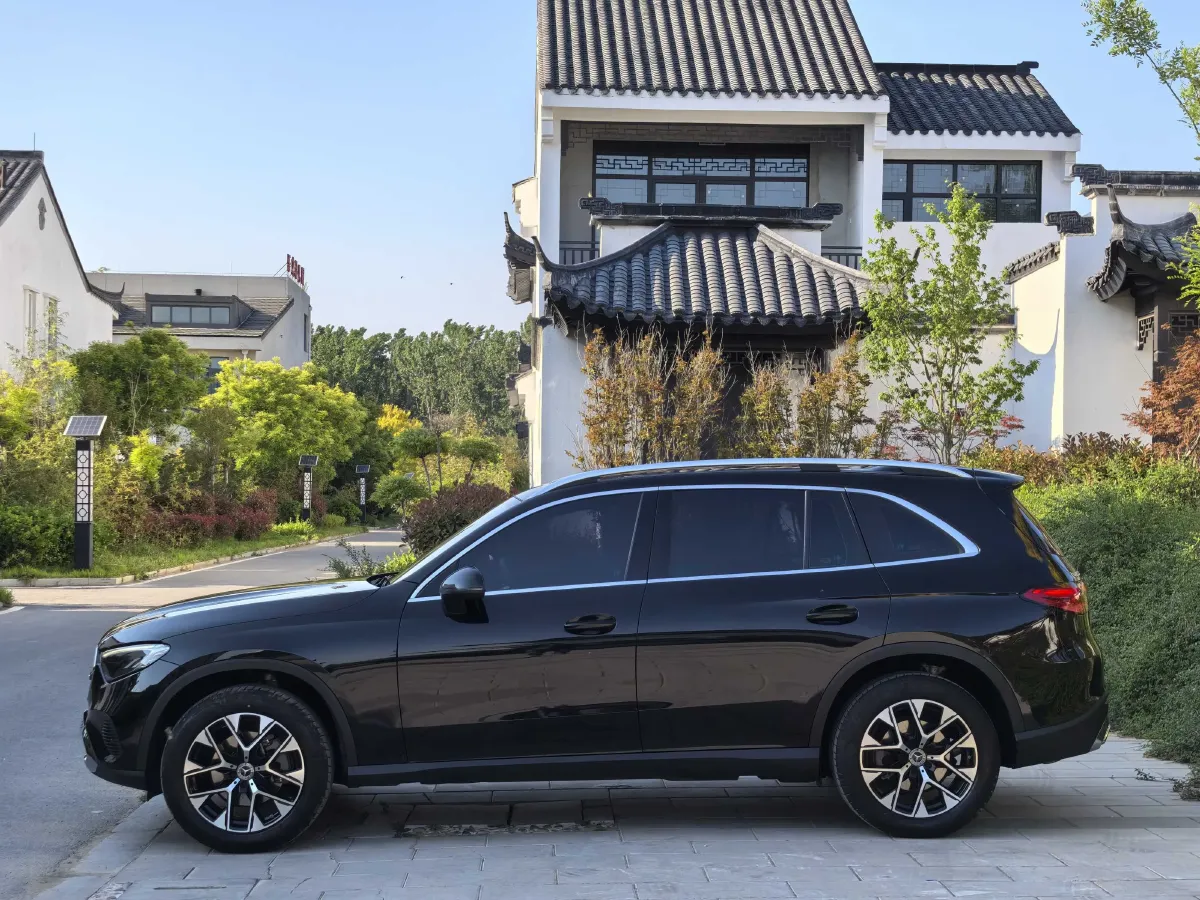 2023 Mercedes-Benz GLC Class 2.0T 204HP L4 9AT,autocango,china used car exporter,china ev exporter,chinese used car exporter,chinese used ev exporter