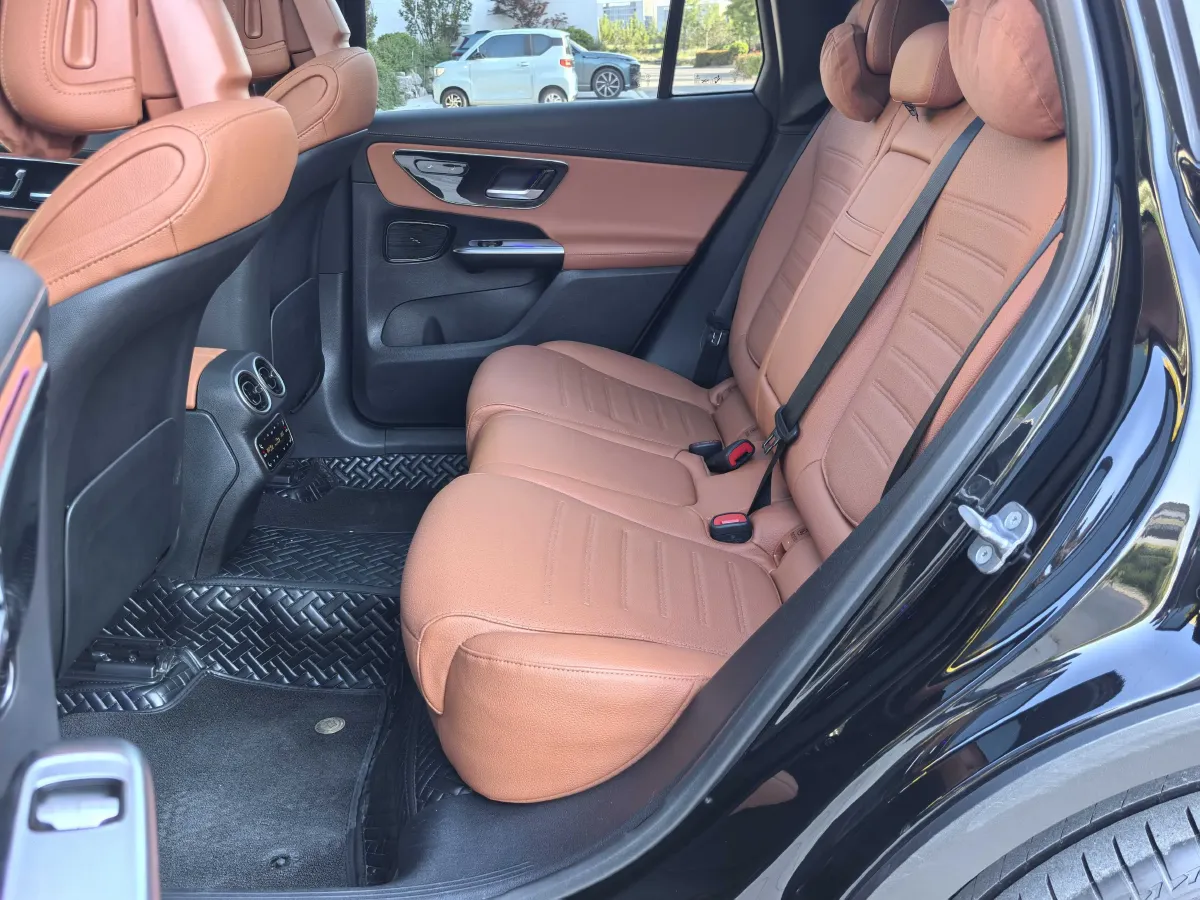 2023 Mercedes-Benz GLC Class 2.0T 204HP L4 9AT,autocango,china used car exporter,china ev exporter,chinese used car exporter,chinese used ev exporter