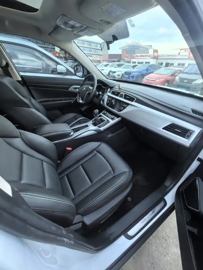 2016 Geely Azkarra 2.0L 141HP L4 6MT,autocango,china used car exporter,china ev exporter,chinese used car exporter,chinese used ev exporter