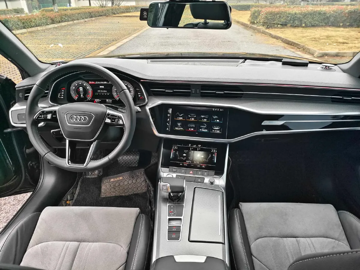 2020 Audi A6L 2.0T 224HP L4 7DCT,autocango,china used car exporter,china ev exporter,chinese used car exporter,chinese used ev exporter