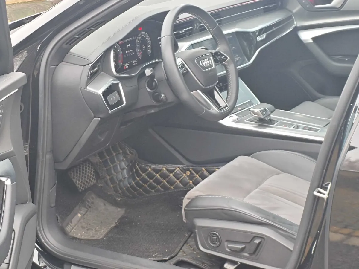 2020 Audi A6L 2.0T 224HP L4 7DCT,autocango,china used car exporter,china ev exporter,chinese used car exporter,chinese used ev exporter